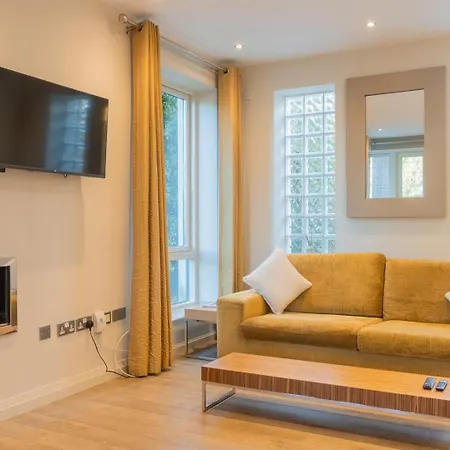 Guestready - Serene Retreat In Stillorgan Grove شقة دبلن