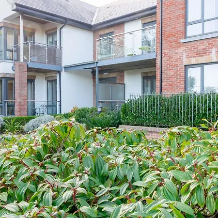 Apartmán Guestready - Serene Retreat In Stillorgan Grove Dublin
