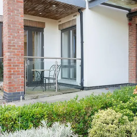 Guestready - Serene Retreat In Stillorgan Grove